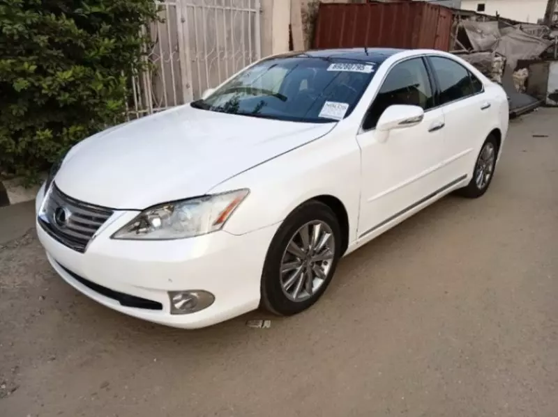 Lexus ES   - 2012