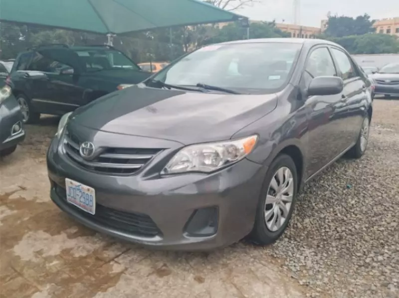 TOYOTA Corolla - 2013
