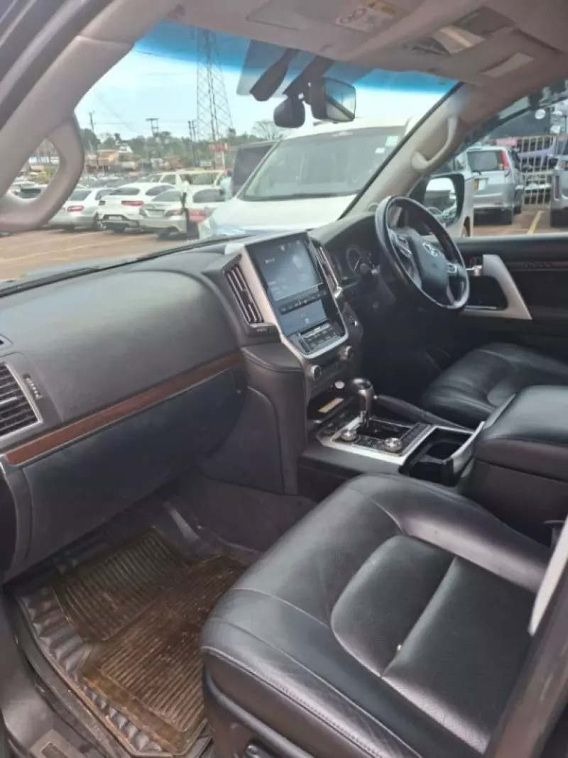 TOYOTA LANDCRUISER VXR   - 2021