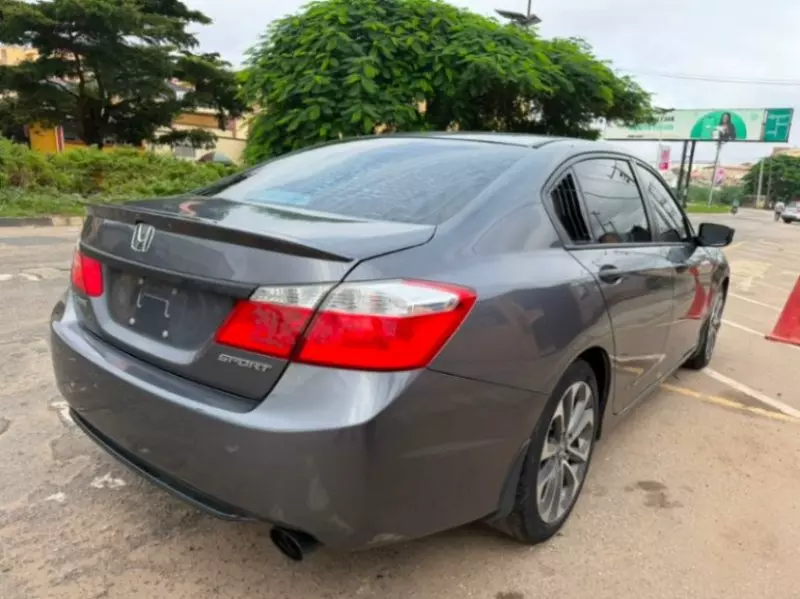 Honda Accord   - 2013