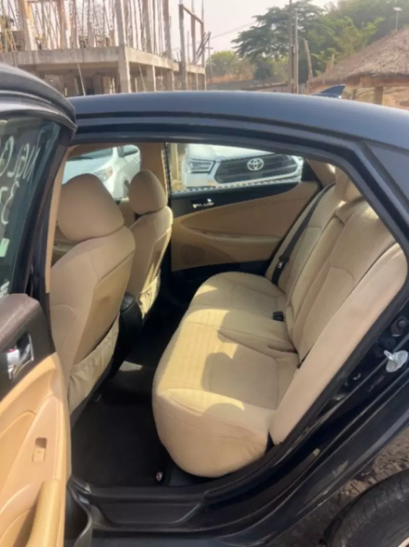 Hyundai Sonata   - 2014