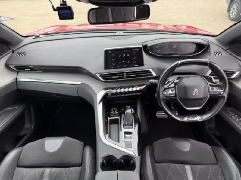 Peugeot 3008   - 2018