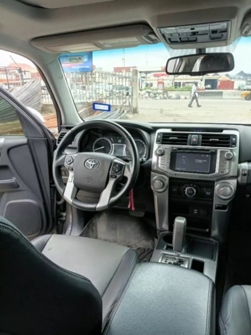 TOYOTA 4Runner   - 2017