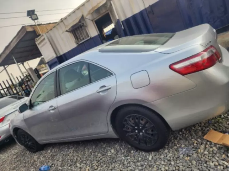 Toyota Camry - 2007