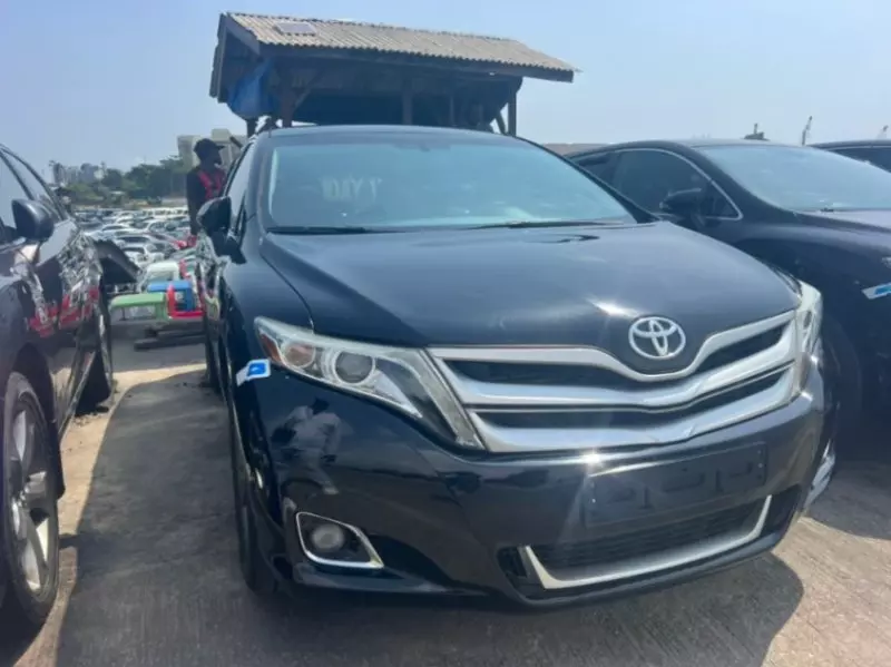 Toyota Venza   - 2013