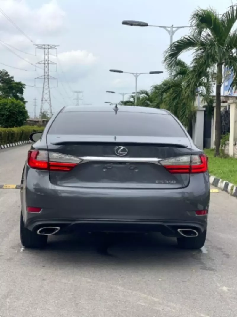 Lexus ES 350   - 2016