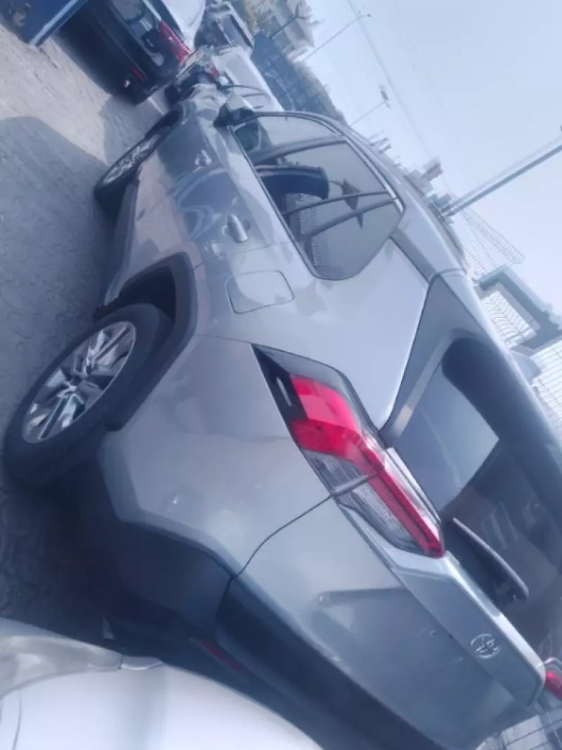 Toyota RAV 4   - 2019