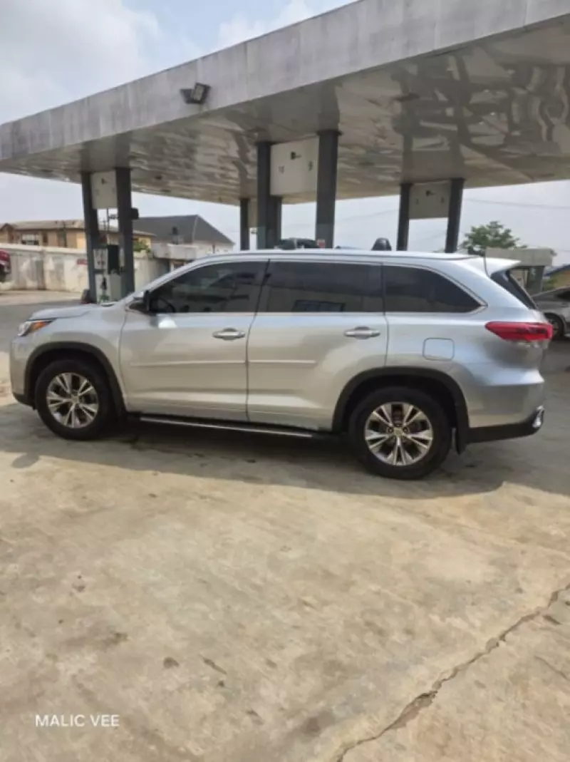 Toyota Highlander - 2015