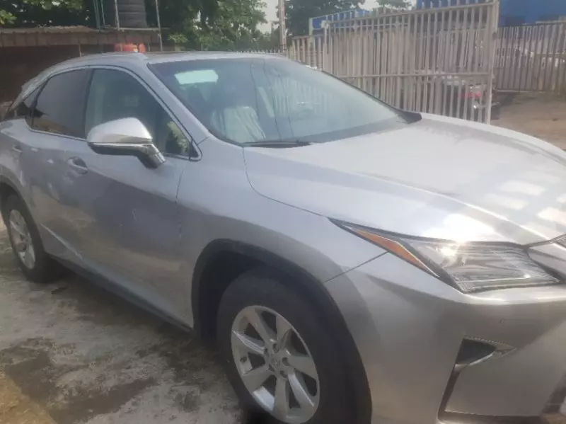 Lexus RX   - 2017