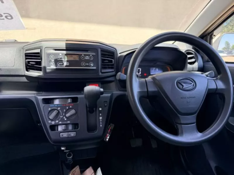 Daihatsu Mira    - 2018