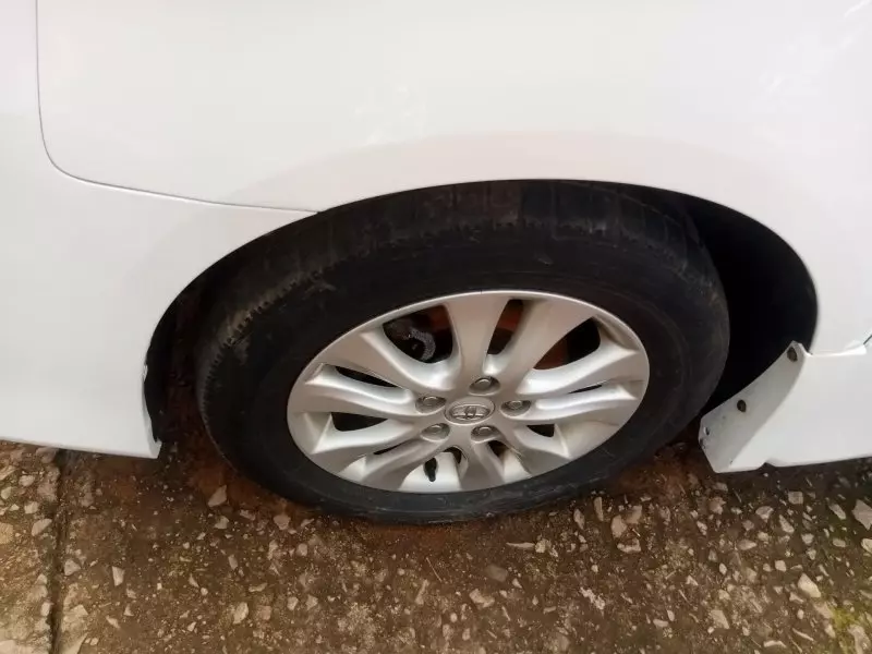 Toyota Noah   - 2012
