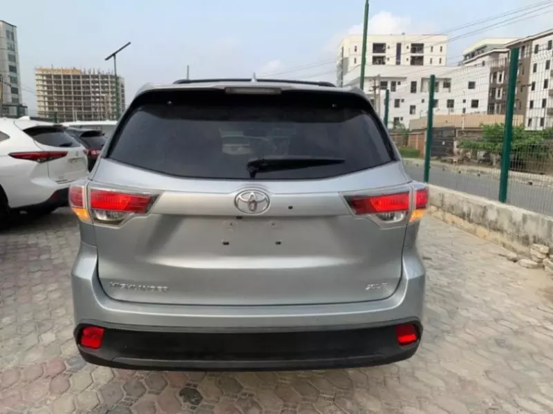 Toyota Highlander - 2016