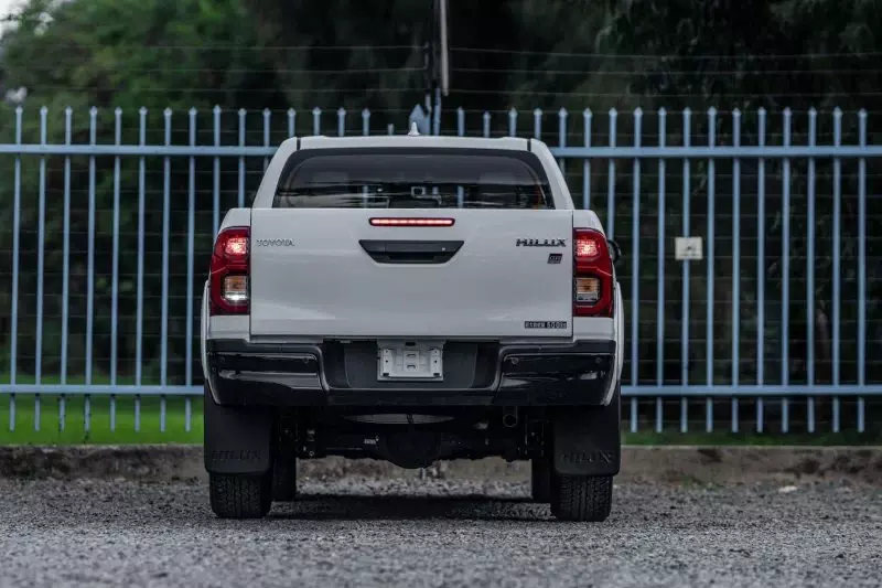 TOYOTA Hilux   - 2022