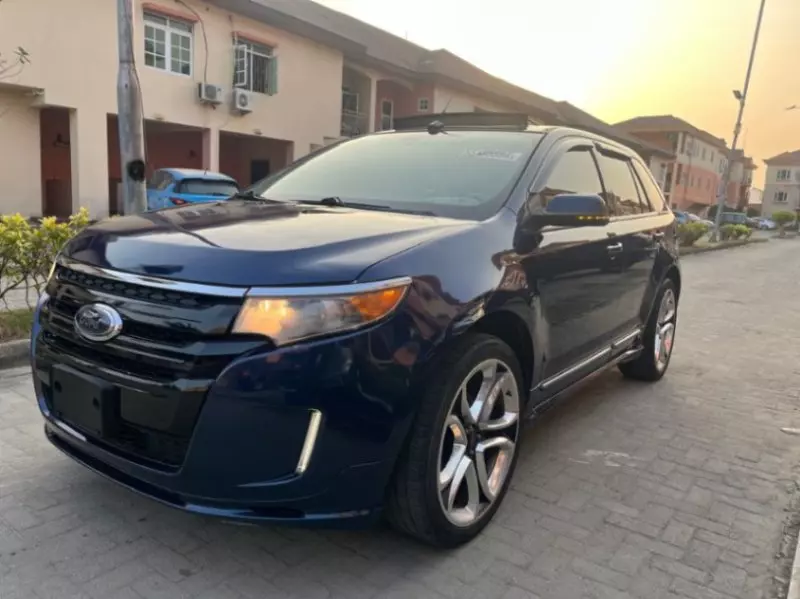 Ford Edge   - 2012