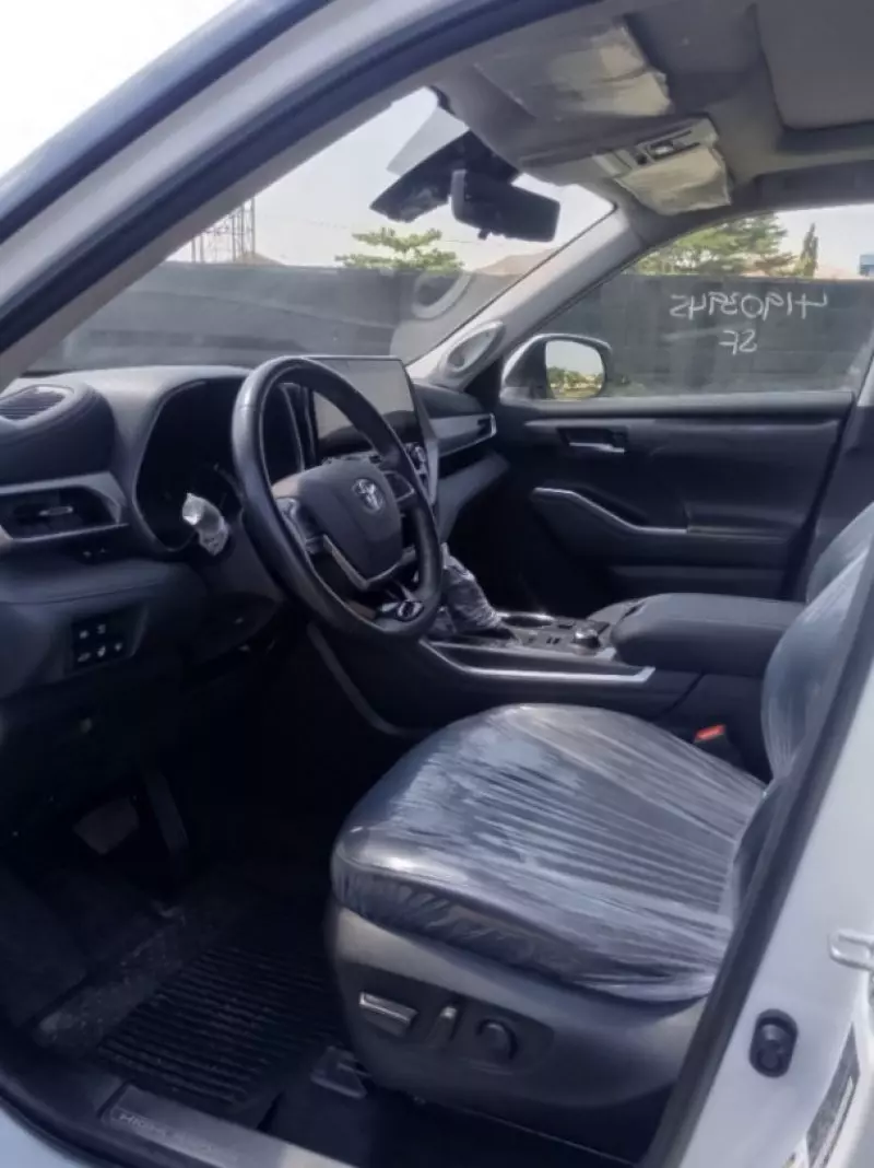 Toyota Highlander   - 2009