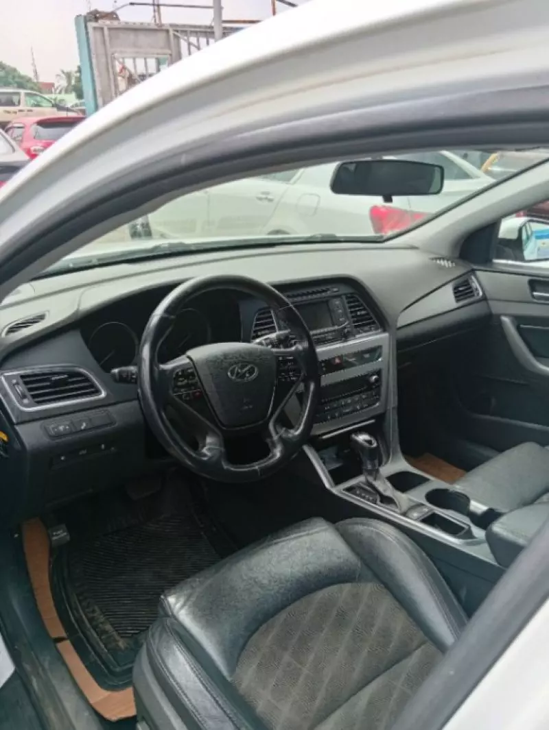 Hyundai Sonata   - 2015