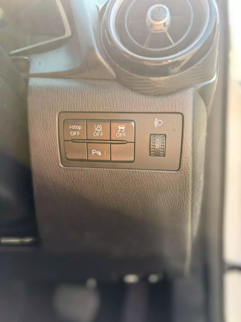 TOYOTA Vitz   - 2019