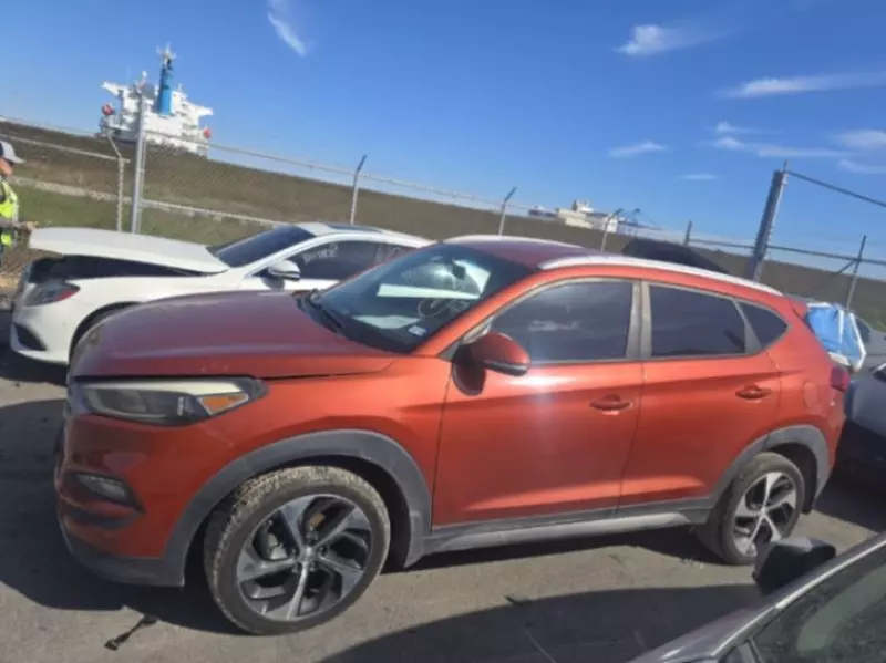 Hyundai Tucson   - 2017
