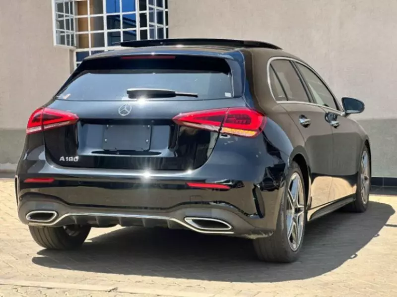 Mercedes-Benz A180   - 2019