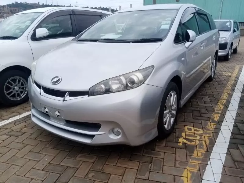 Toyota Wish   - 2012