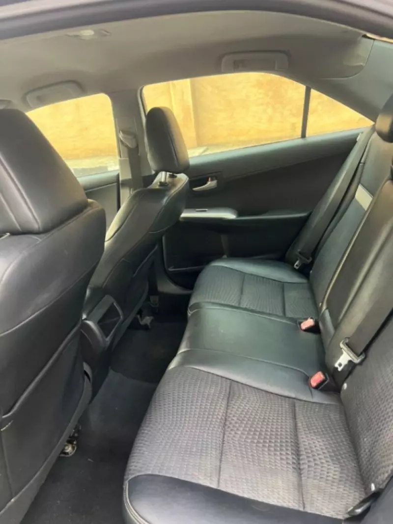 Toyota Camry - 2012
