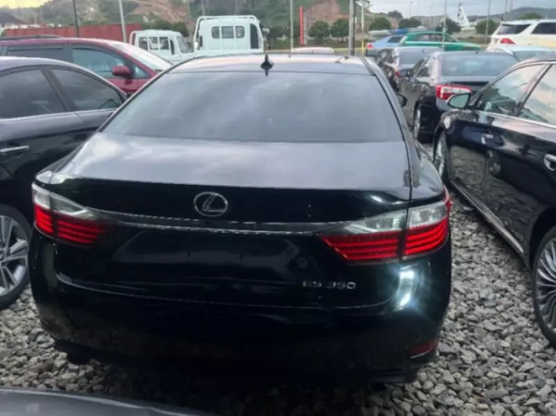 Lexus ES - 2014