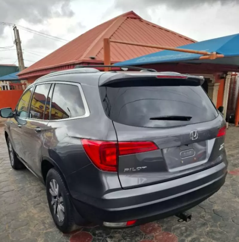Honda Pilot   - 2017