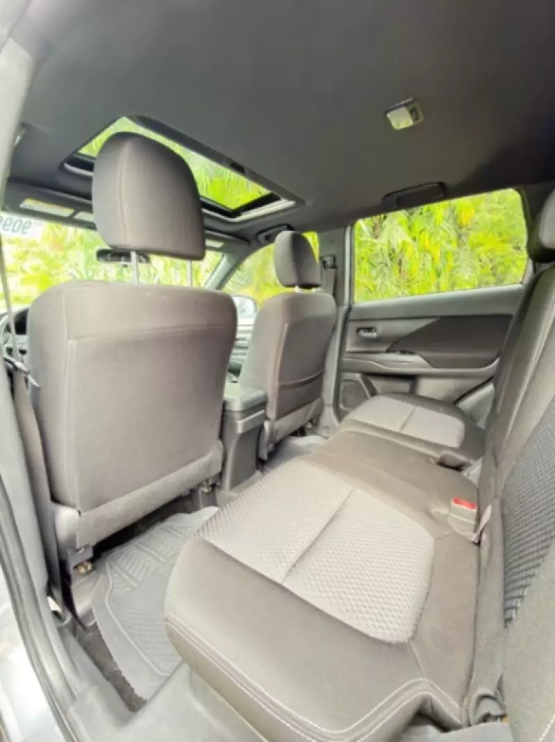 Mitsubishi Outlander   - 2018