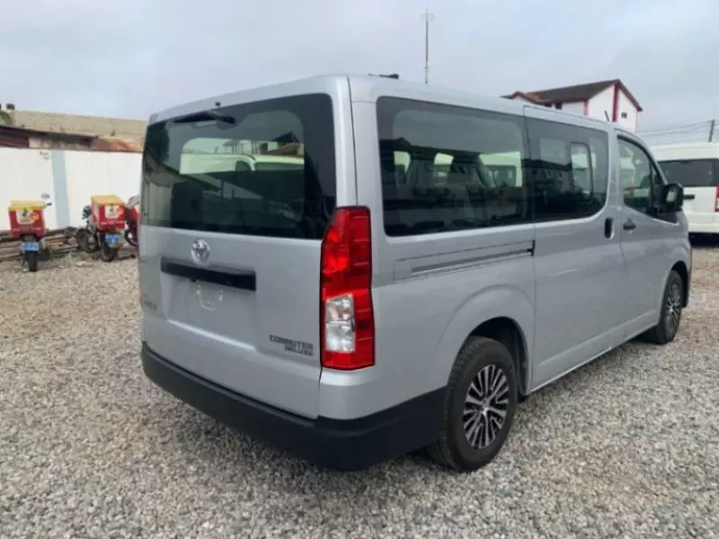 Toyota Hiace   - 2025