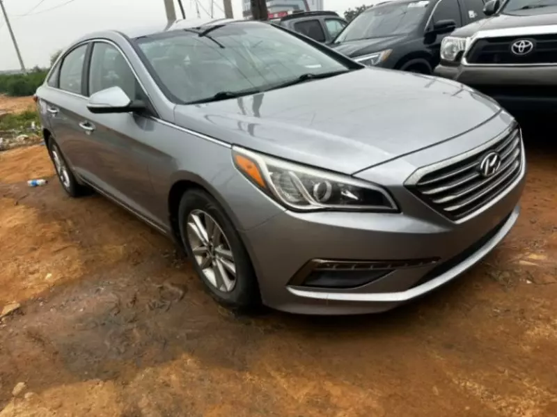 Hyundai Sonata   - 2015