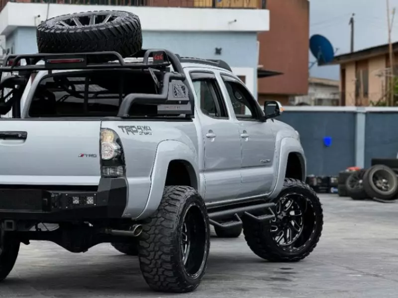 Toyota Tacoma   - 2012