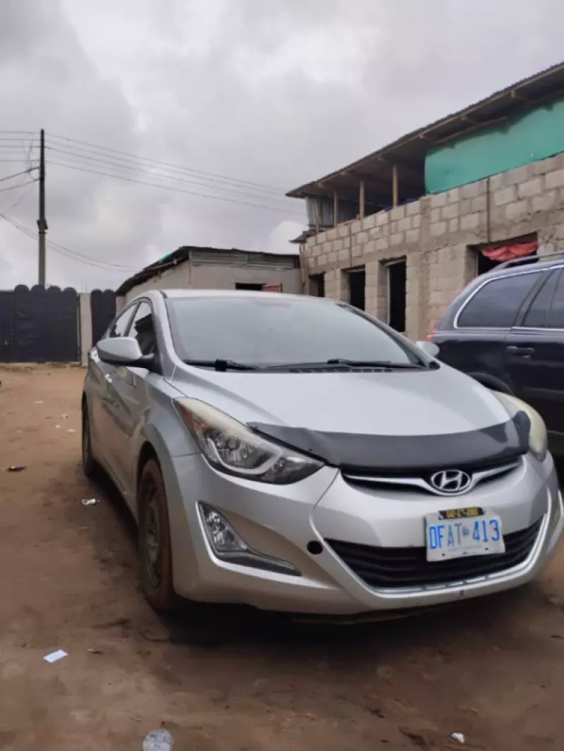 Hyundai Elantra   - 2015
