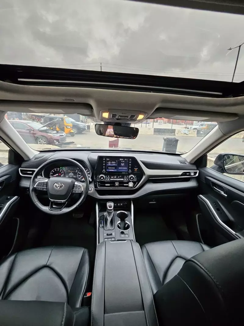 TOYOTA Highlander   - 2021