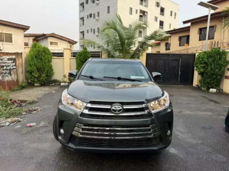 Toyota Highlander - 2015