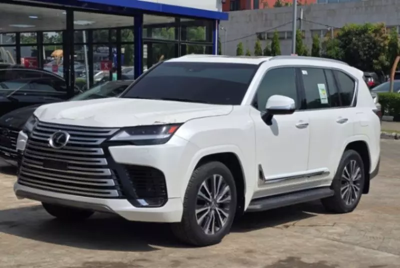 Lexus LX 600   - 2024