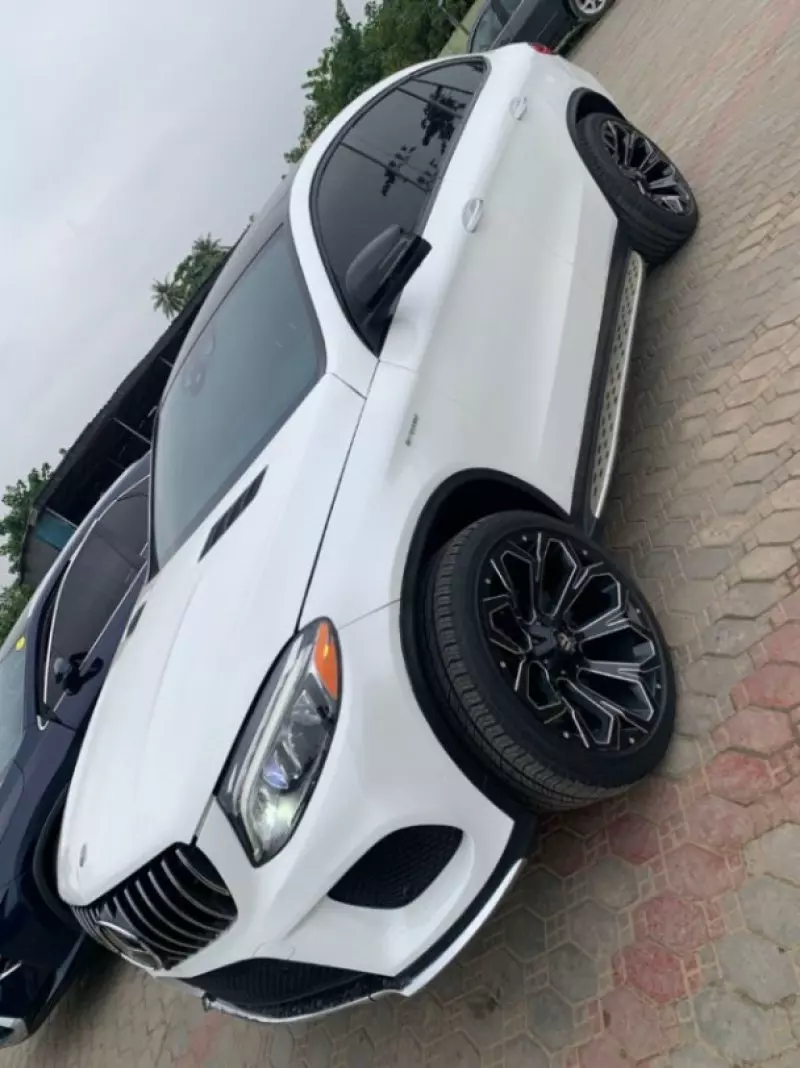 Mercedes-Benz GLE-Class   - 2017
