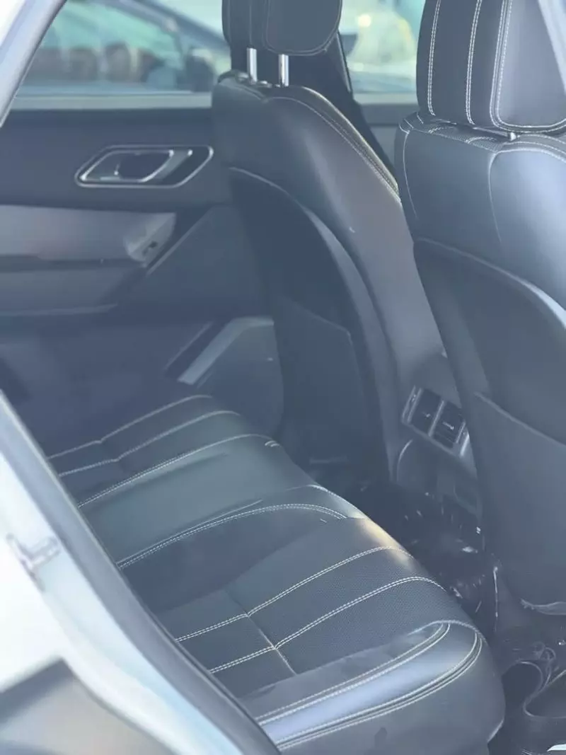 Land Rover Range Rover Velar   - 2018