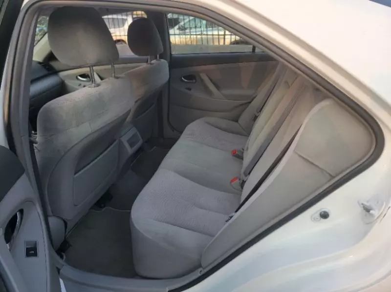 Toyota Camry   - 2010