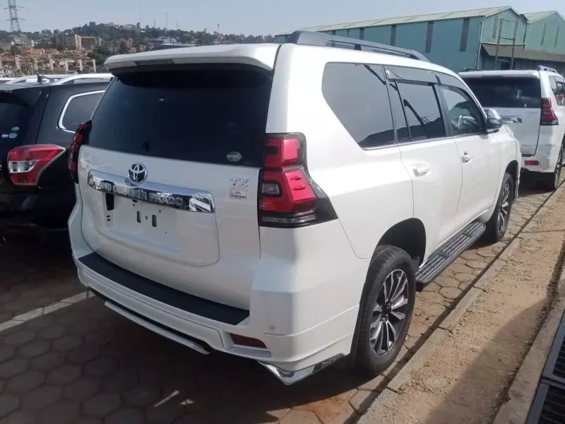 Toyota Landcruiser Prado   - 2019