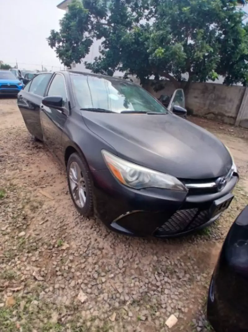 TOYOTA Camry - 2015