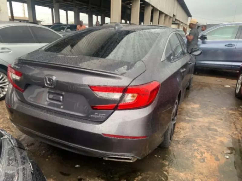 Honda Accord   - 2018