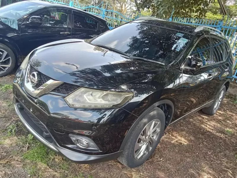 Nissan X-Trail   - 2017