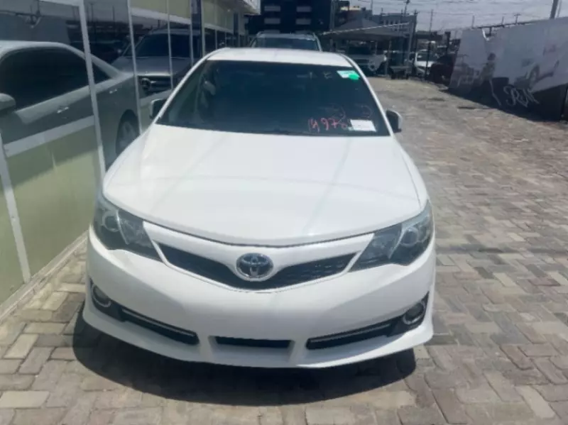 TOYOTA Camry   - 2013