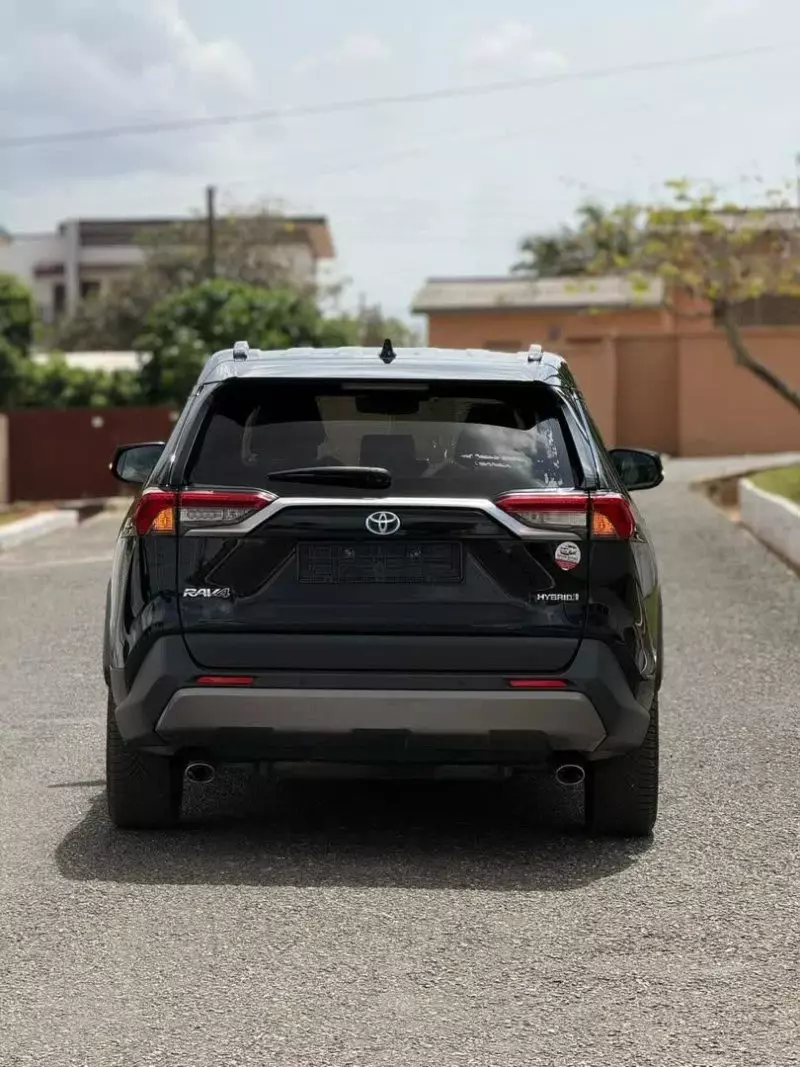 TOYOTA Rav4   - 2021