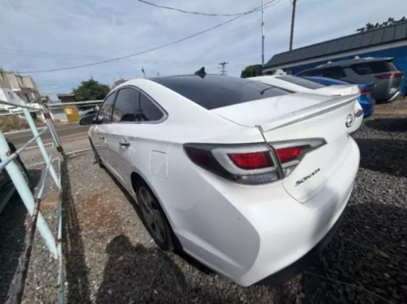 Hyundai Sonata   - 2017