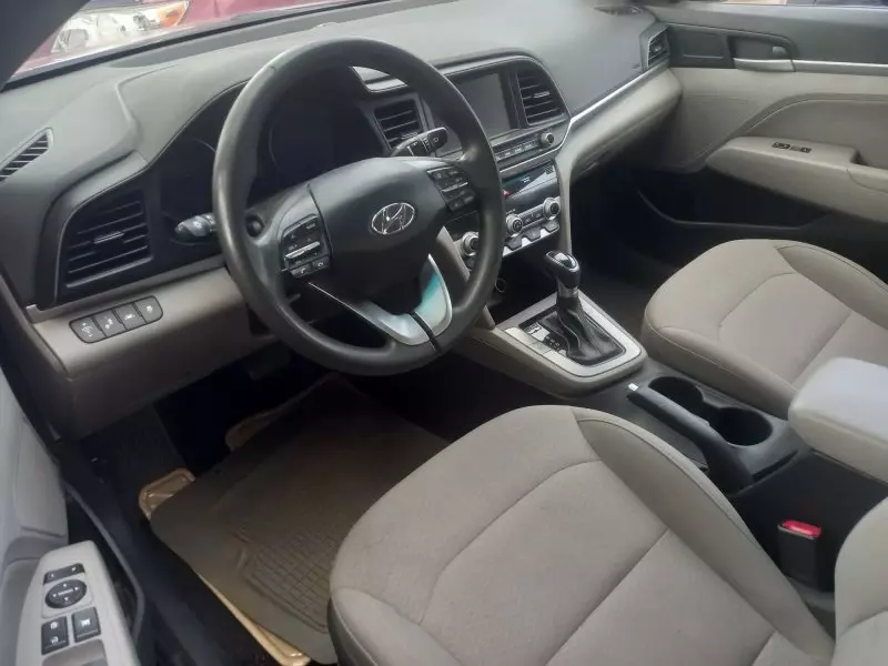 Hyundai Elantra   - 2020