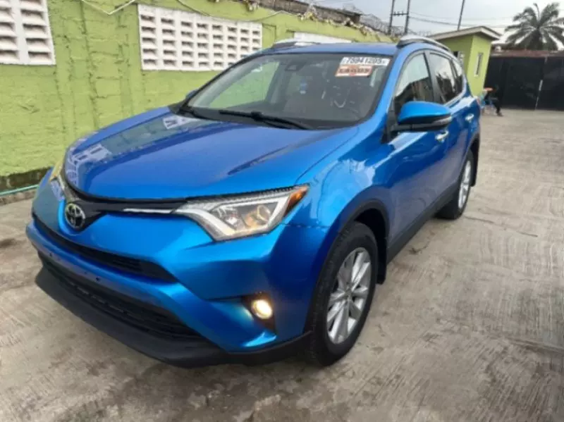 Toyota RAV4   - 2016