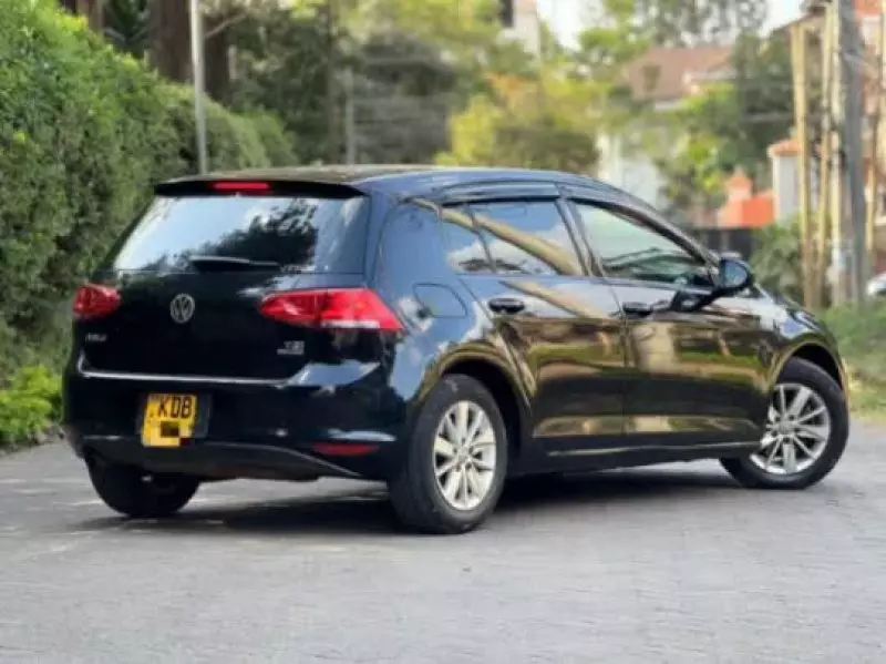 Volkswagen Golf   - 2014