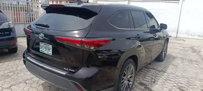 TOYOTA Highlander   - 2020