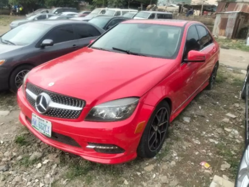 Mercedes-Benz C-Class - 2010